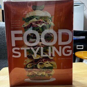 Book - The Art of Preparing Food For The Camera Food Styling